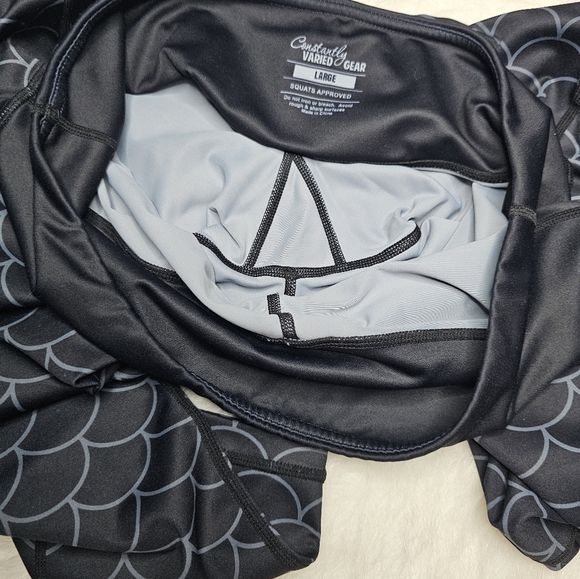 CVG Capri length leggings - Picture 2 of 2